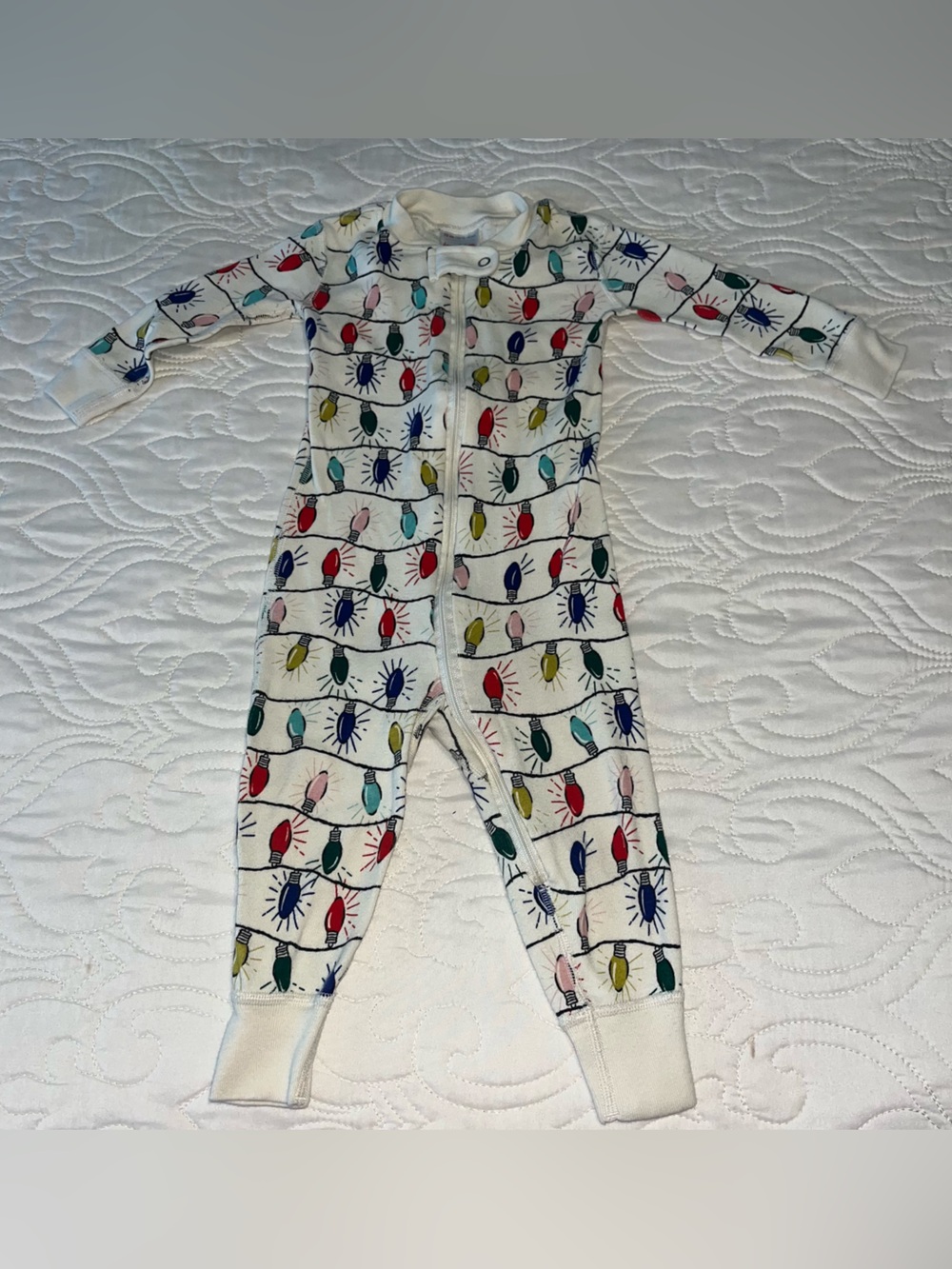 EUC 12-18 Month Hanna Andersson Christmas String Light Print Zip-Front Pajamas